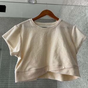 Cute cropped velour top. Large